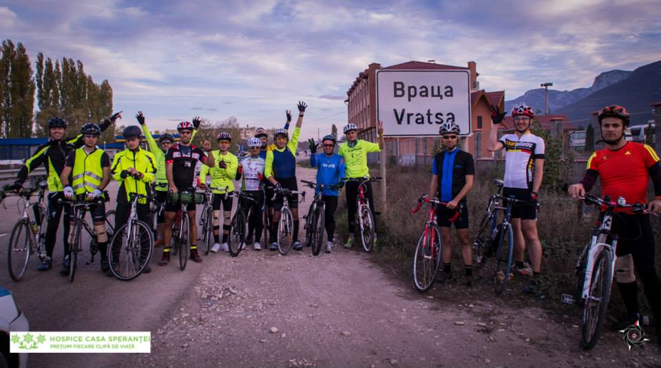 74911_688941601125821_619366880_n